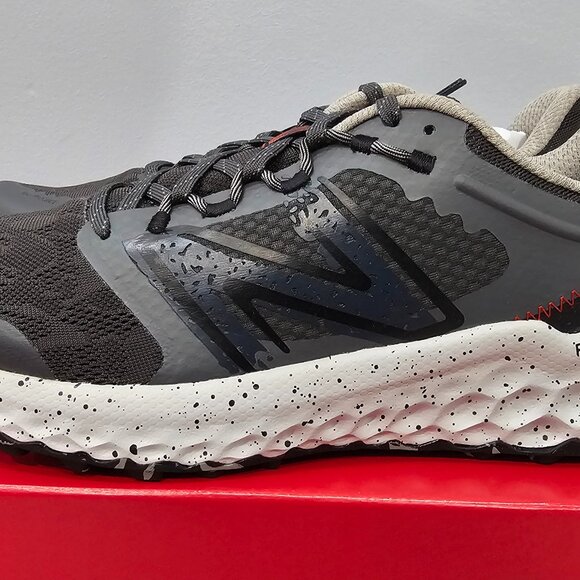 Men's New Balance Fresh Foam Garo Shoes - Picture 1 of 5